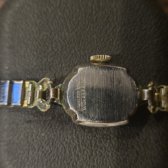 Vintage  Elgin Women's Watch - Picture 4 of 4